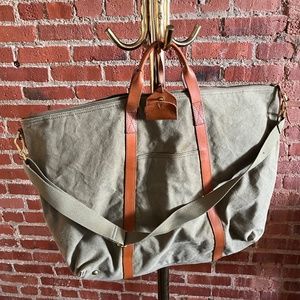 Madewell essential weekender bag